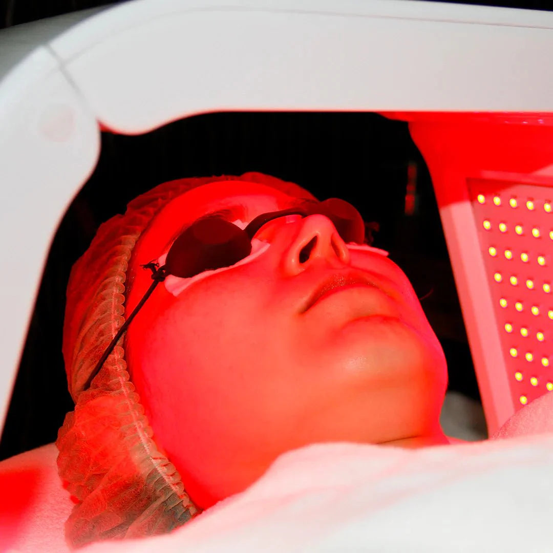 O'melon OMEGA PDT LED Light Therapy Device Canada – Beauty Pro O'melon OMEGA PDT LED Light Therapy Device Canada – Beauty Pro